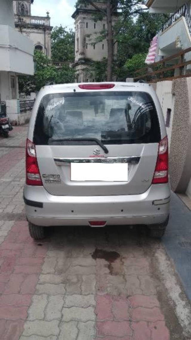 https://images10.gaadi.com/usedcar_image/4607146/original/processed_7f56aa5b-7720-4607-bcd9-bcde0c9ec899.jpg?imwidth=6401