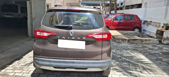 https://images10.gaadi.com/usedcar_image/4607161/original/processed_d28c1b6a822636b29d3602a3c91fd002.jpg?imwidth=6402