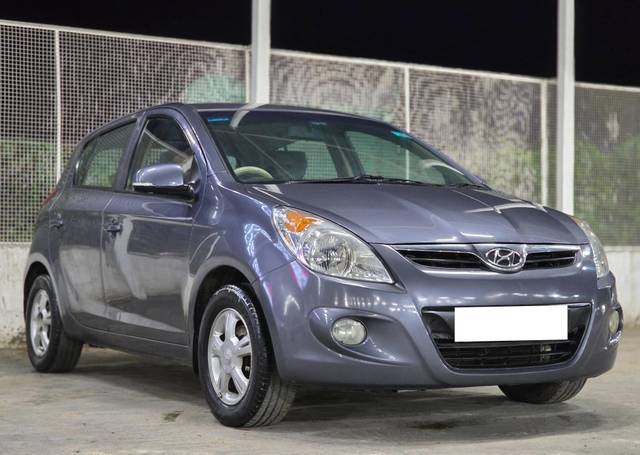 https://images10.gaadi.com/usedcar_image/4607163/original/processed_4b04a5f39bec6c72d333047b4274a8fa.jpg?imwidth=6400