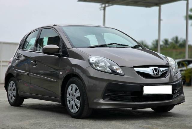 https://images10.gaadi.com/usedcar_image/4607168/original/processed_d5711f0e9f56420f5424e0bd70e1e654.jpg?imwidth=6400