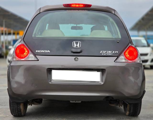 https://images10.gaadi.com/usedcar_image/4607168/original/processed_f4ae45c9e3448887ee53f0e9269a315b.jpg?imwidth=6401