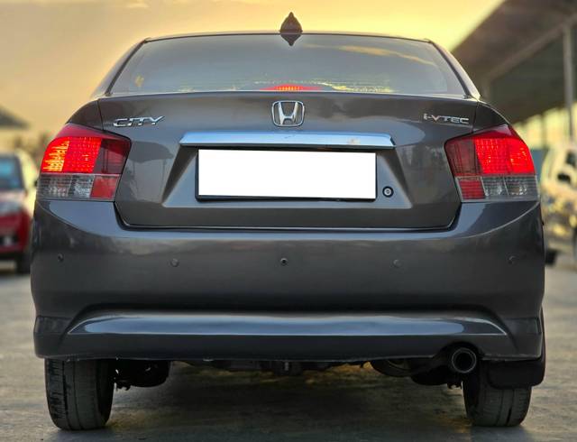 https://images10.gaadi.com/usedcar_image/4607177/original/processed_dda68375c94a907b677b449f4e6ff535.jpg?imwidth=6401