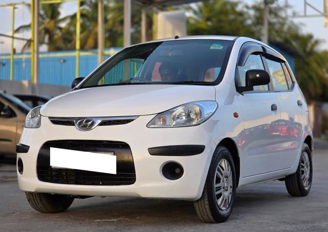 https://images10.gaadi.com/usedcar_image/4607181/original/processed_98c6bbb294cd4bf3405fded2d06a4c6a.jpg?imwidth=6402