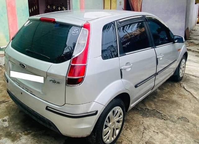 https://images10.gaadi.com/usedcar_image/4607184/original/processed_405c375e-0991-4785-b657-13669153d521.jpeg?imwidth=6402