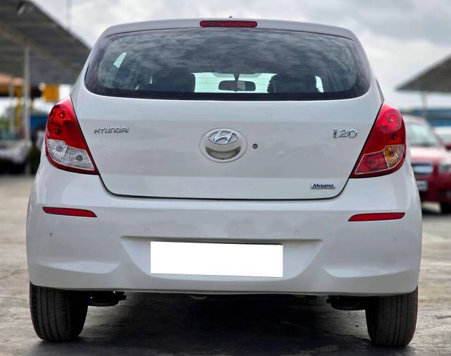 https://images10.gaadi.com/usedcar_image/4607187/original/processed_c268fa0798d1fa48aa2a4e450d8bb0f2.jpg?imwidth=6401