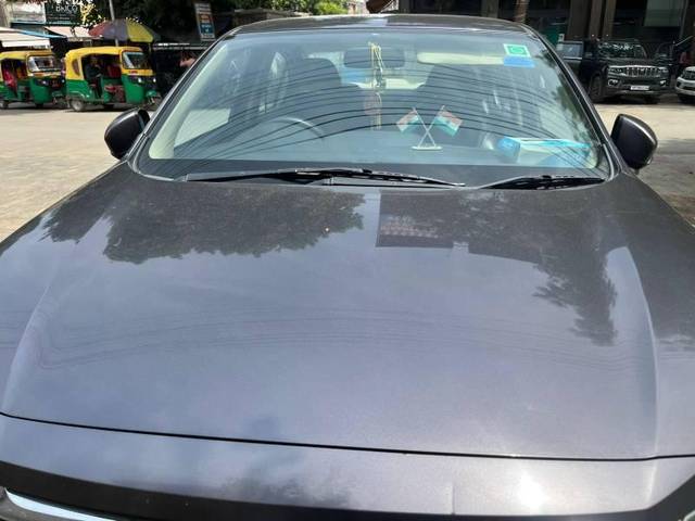 https://images10.gaadi.com/usedcar_image/4607189/original/processed_6be0ca55-706a-4bd0-8926-5a3d51b2f328.jpeg?imwidth=6402