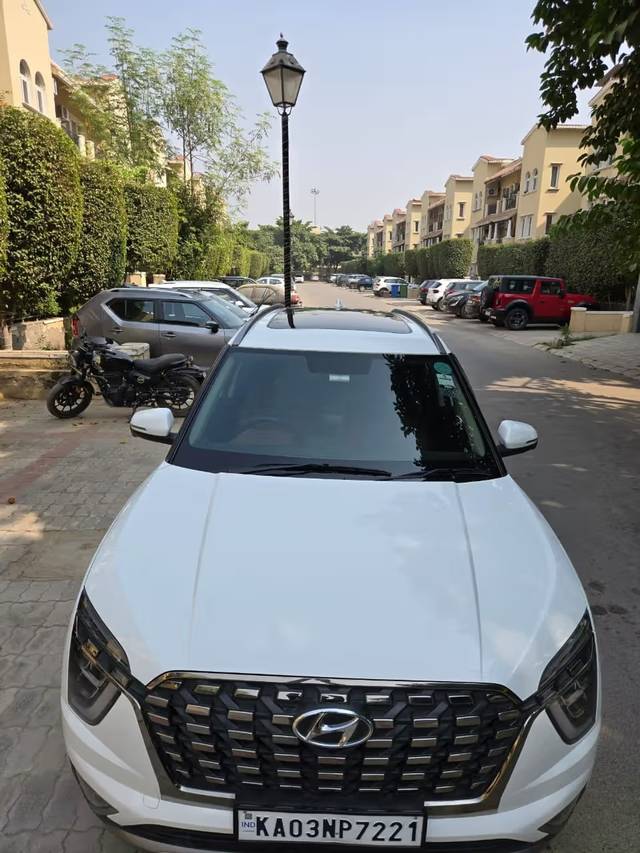 https://images10.gaadi.com/usedcar_image/4607190/original/e6453631-b64e-416d-a9e2-1b1f6f40e89f.png?imwidth=6400