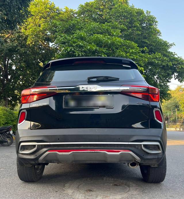 https://images10.gaadi.com/usedcar_image/4607192/original/processed_7af65c23b333b37265dc7abf40c17247.jpg?imwidth=6401