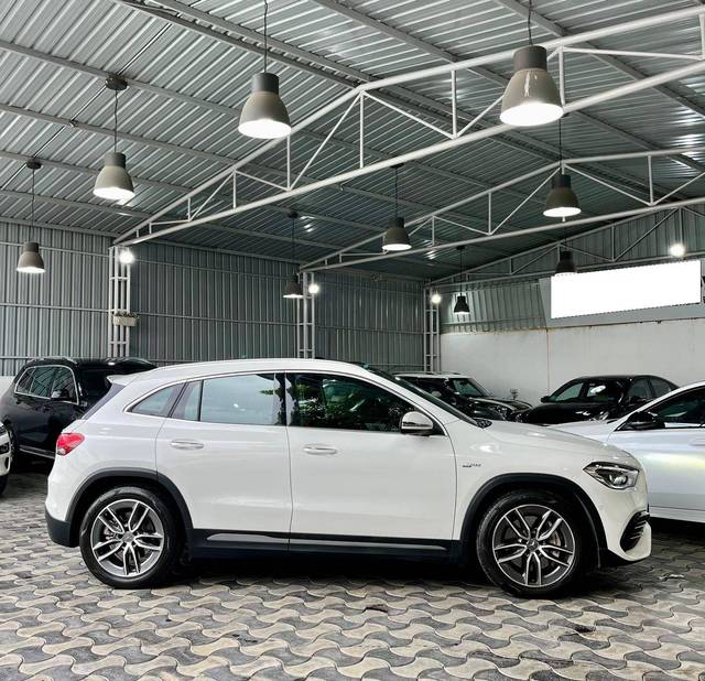 https://images10.gaadi.com/usedcar_image/4607196/original/processed_e5ad66906638f4e33baccdaed07ae5c3.jpg?imwidth=6401
