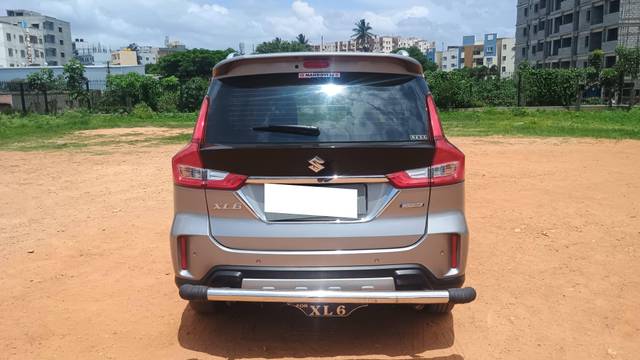 https://images10.gaadi.com/usedcar_image/4607203/original/processed_13ea9b0623067054ded5085fed7f29c3.jpg?imwidth=6402