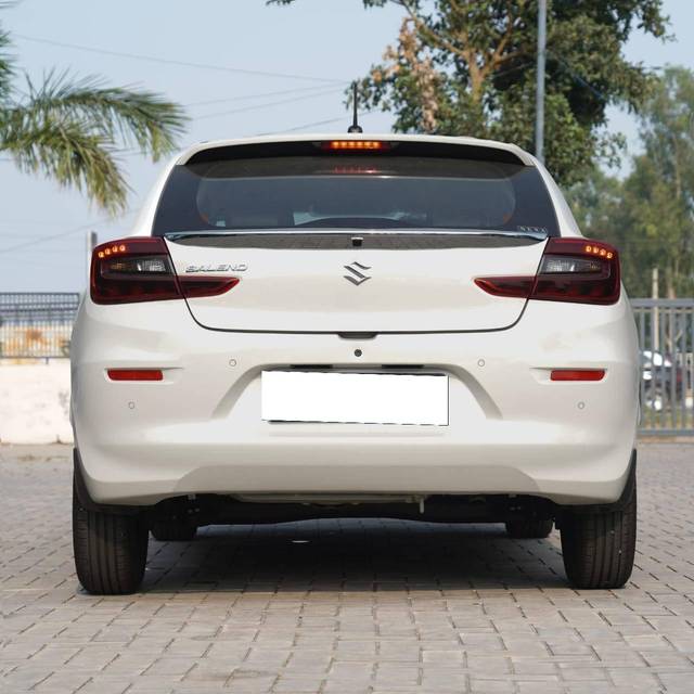 https://images10.gaadi.com/usedcar_image/4607206/original/processed_0c7c4304939a012770e45a5a7dc78743.jpg?imwidth=6402