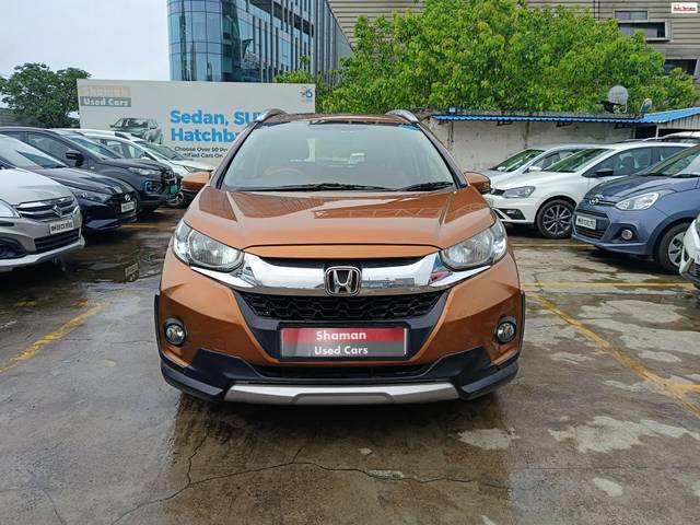 https://images10.gaadi.com/usedcar_image/4607220/original/db30df454fa27f356fc548c9b2c4c097.jpg?imwidth=6400