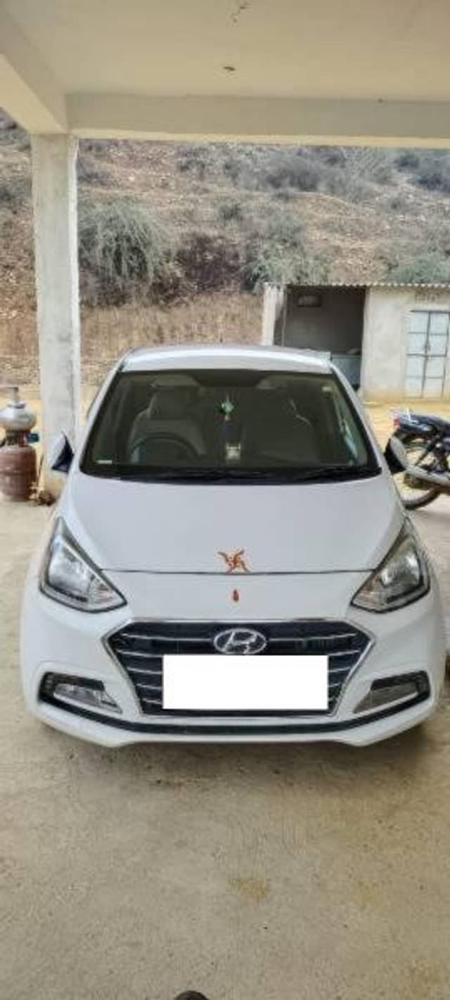 https://images10.gaadi.com/usedcar_image/4607225/original/processed_32748d71-53ca-499d-b505-9318ecc9002e.jpg?imwidth=6400