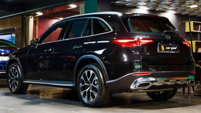 https://images10.gaadi.com/usedcar_image/4607226/original/processed_274615075df3f304495acc8fece2201f.jpeg?imwidth=6402