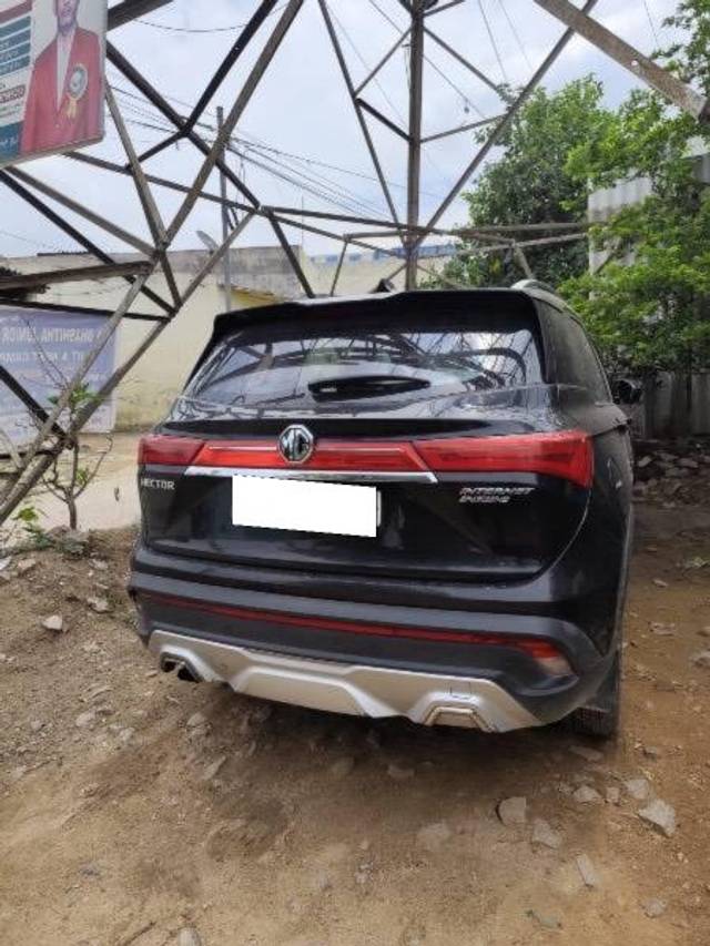 https://images10.gaadi.com/usedcar_image/4607238/original/processed_aa170fb5-0cb7-4d3c-ad4c-5d34442a4baa.jpeg?imwidth=6401