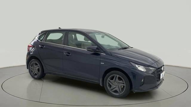 https://images10.gaadi.com/usedcar_image/4607241/original/81230d8a88e27053d8ca96cfdd3706e7.jpg?imwidth=6400