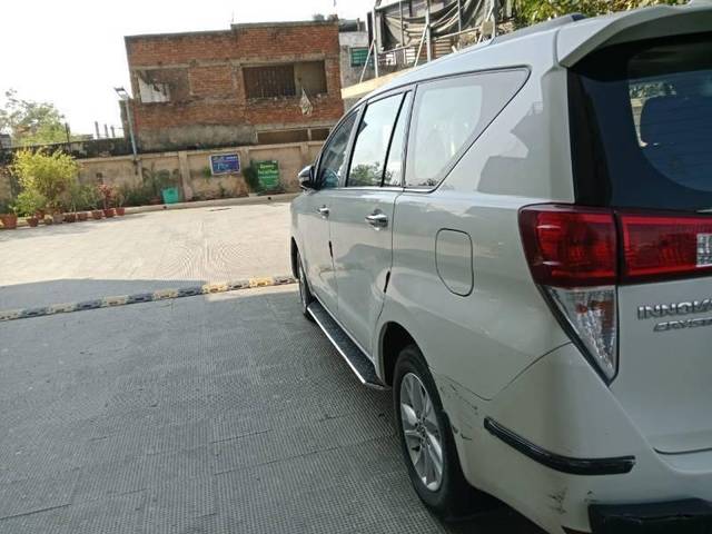 https://images10.gaadi.com/usedcar_image/4607268/original/processed_df089168-f461-4741-9a13-9de542a92439.jpeg?imwidth=6402