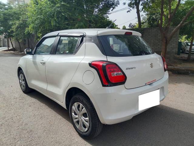 https://images10.gaadi.com/usedcar_image/4607290/original/processed_75844a40dd22aaa97b763b62649f4f26.jpg?imwidth=6402