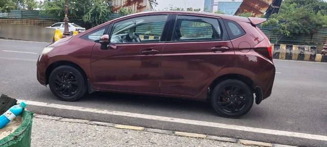 https://images10.gaadi.com/usedcar_image/4607307/original/processed_4655c216e4f3b27d94e70bb4dbce593e.jpg?imwidth=6402