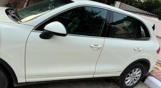 https://images10.gaadi.com/usedcar_image/4607309/original/7398364e468638367024affd55a23cf2.jpg?imwidth=6402