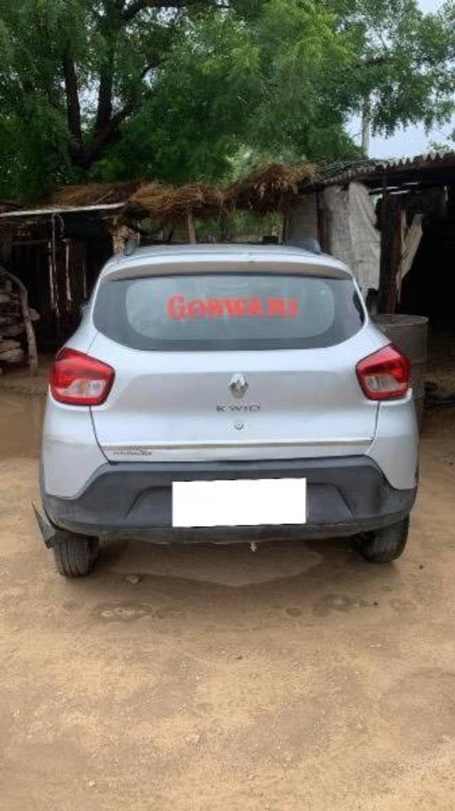 https://images10.gaadi.com/usedcar_image/4607316/original/processed_ffd3e3a1-4a92-4345-b6aa-8005b8d1a322.jpeg?imwidth=6402