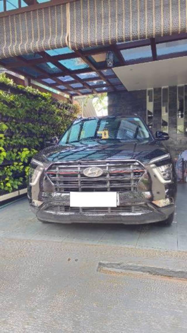 https://images10.gaadi.com/usedcar_image/4607332/original/processed_334f5578-3852-4ff6-ae1d-a666ffb5c5dd.jpg?imwidth=6400