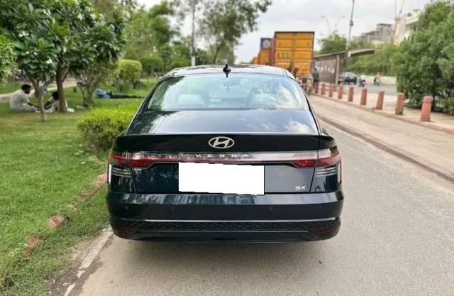 https://images10.gaadi.com/usedcar_image/4607333/original/processed_da7c7d071893af2313f2bc8224ecfe75.jpg?imwidth=6401