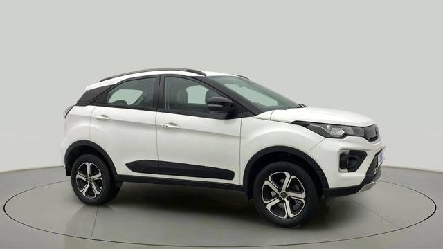 https://images10.gaadi.com/usedcar_image/4607338/original/2e400d4c85ef8142edf9fbd26f582b9d.jpg?imwidth=6400