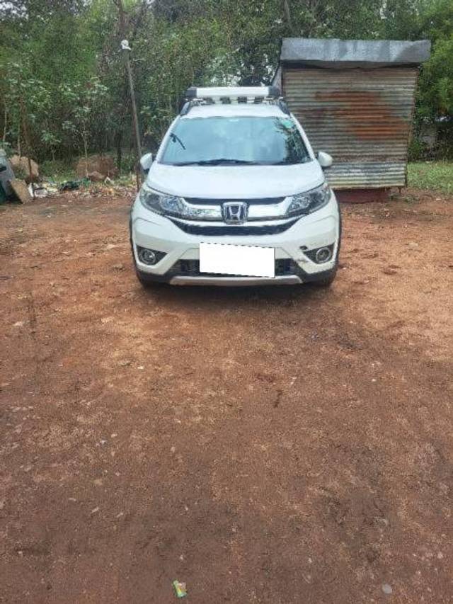https://images10.gaadi.com/usedcar_image/4607348/original/processed_c292b1ee-75f5-47e9-a03d-6d458bec82d0.jpg?imwidth=6400