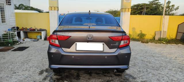 https://images10.gaadi.com/usedcar_image/4607353/original/processed_09314527ec4263063cd579b25bc3442a.jpg?imwidth=6402
