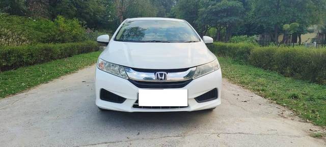 https://images10.gaadi.com/usedcar_image/4607365/original/processed_23ad58c240a3510ee495d1453abd6c01.jpg?imwidth=6400