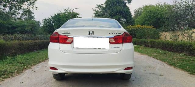 https://images10.gaadi.com/usedcar_image/4607365/original/processed_539d52a1215a5143e0c47869497f2edd.jpg?imwidth=6402