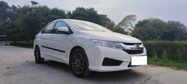 https://images10.gaadi.com/usedcar_image/4607365/original/processed_821f17e992cb34f61687d7906daa450e.jpg?imwidth=6400