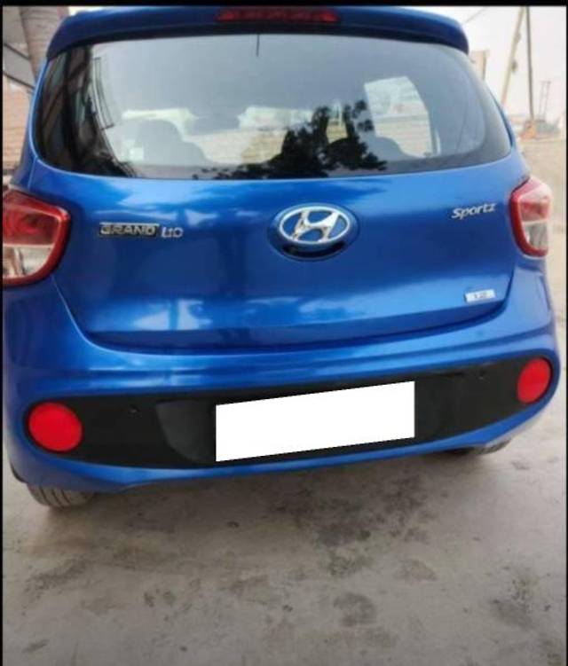 https://images10.gaadi.com/usedcar_image/4607375/original/processed_7e0c7e90-7347-4396-ba67-bc7c949f18b7.jpeg?imwidth=6401