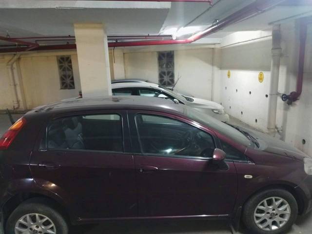 https://images10.gaadi.com/usedcar_image/4607420/original/processed_def988d7-4ddc-4066-ad36-8cc485388bb0.jpg?imwidth=6401