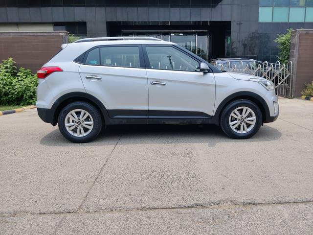 https://images10.gaadi.com/usedcar_image/4607440/original/processed_e174d69dfff9f9dc6f338c47dddca6f8.jpg?imwidth=6401