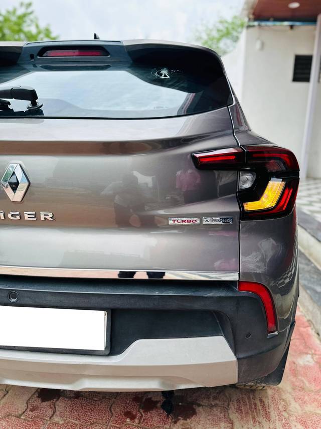 https://images10.gaadi.com/usedcar_image/4607447/original/processed_4f1e1de91c7dd2cafb17e09ec359d69a.jpg?imwidth=6401
