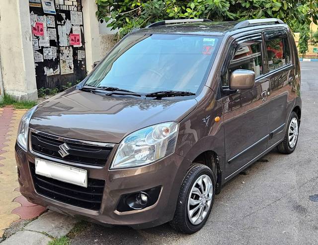 https://images10.gaadi.com/usedcar_image/4607459/original/processed_95848c57eb85d7d971f9f791e95d98de.jpg?imwidth=6402