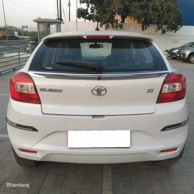 https://images10.gaadi.com/usedcar_image/4607476/original/processed_323d8384f7485a2f3493074a1eead559.jpeg?imwidth=6402