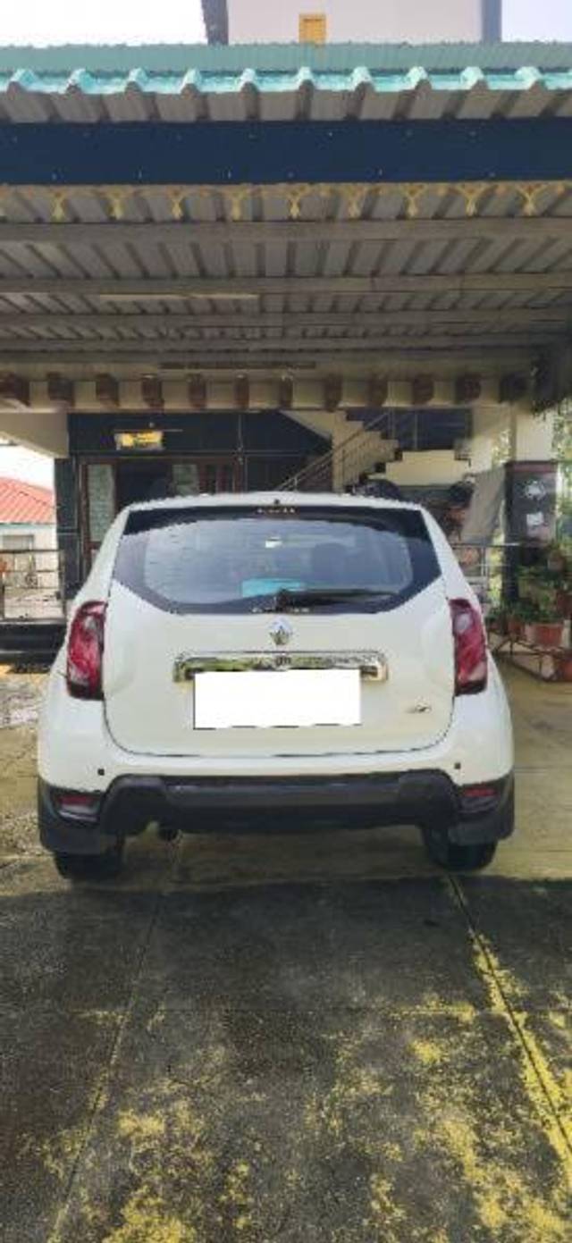 https://images10.gaadi.com/usedcar_image/4607485/original/processed_6fb236dc-4ec6-46e3-bcae-94bdb6b8eb65.jpg?imwidth=6401