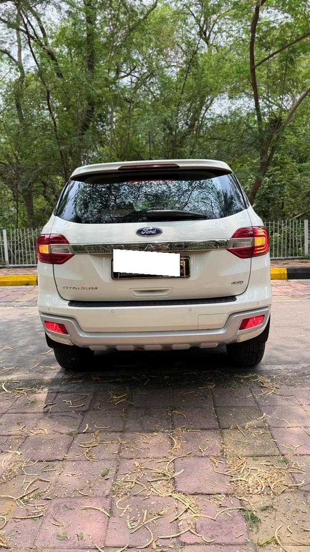 https://images10.gaadi.com/usedcar_image/4607491/original/processed_aff4387f612dc8455fe2c39e1d04f0d3.jpg?imwidth=6402