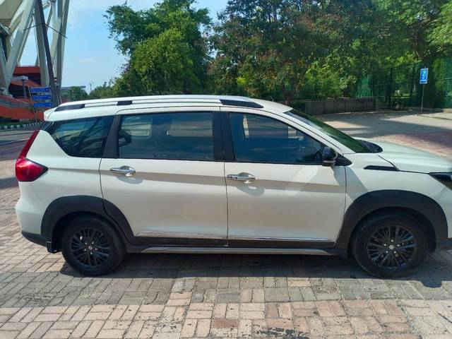 https://images10.gaadi.com/usedcar_image/4607503/original/processed_c2232e79601bdadf5f596da7c5dd5f0b.jpg?imwidth=6401
