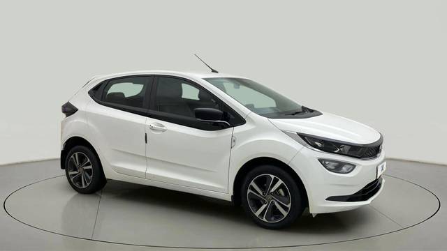 https://images10.gaadi.com/usedcar_image/4607522/original/0d0f8bf61284aba580dd7d1d39ecd9ff.jpg?imwidth=6400