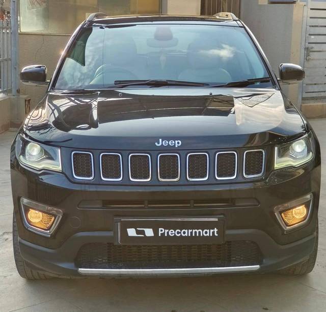 https://images10.gaadi.com/usedcar_image/4607530/original/processed_e51f0540662210b798441dbbeb76193a.jpeg?imwidth=6400