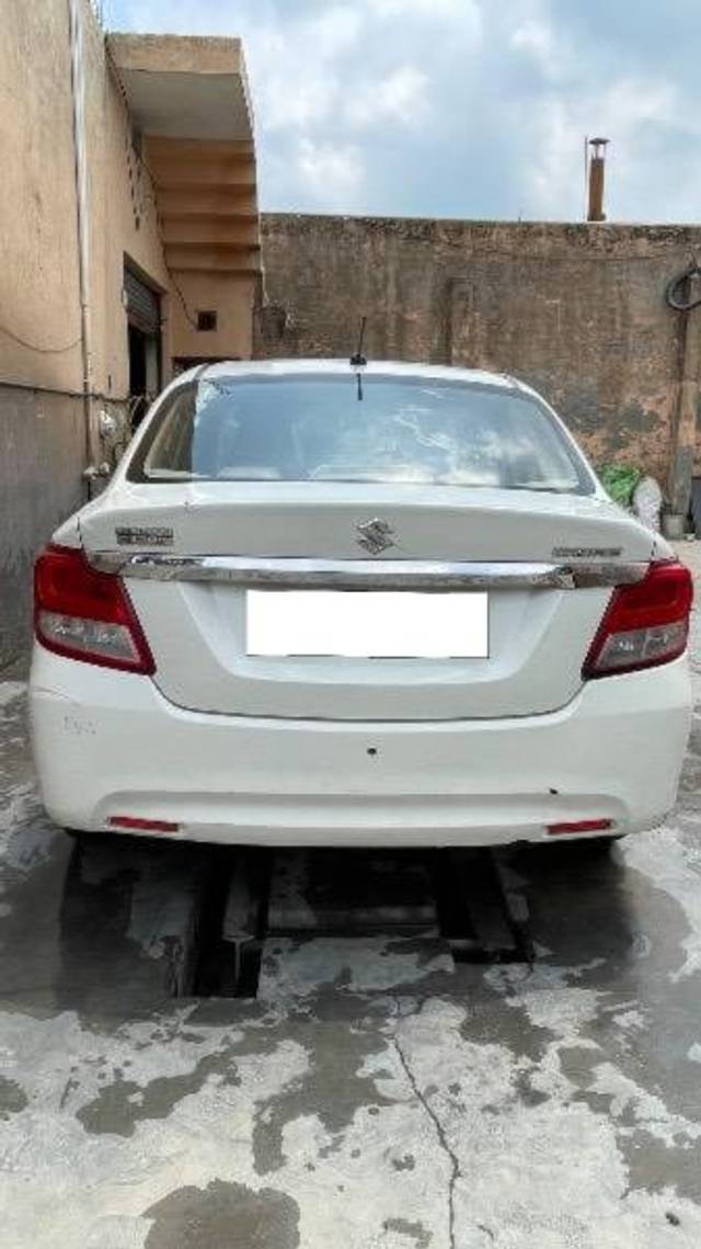 https://images10.gaadi.com/usedcar_image/4607532/original/processed_6fd75be1-769f-44f9-9c52-41b84ea6db2d.jpeg?imwidth=6402