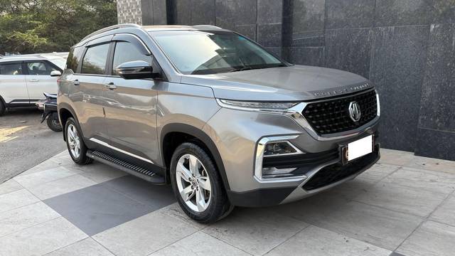 https://images10.gaadi.com/usedcar_image/4607538/original/processed_d828be12e10defc5dfe68e7bd686d621.jpg?imwidth=6400