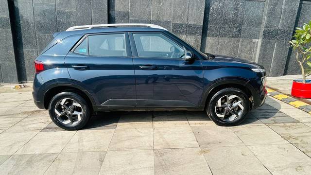 https://images10.gaadi.com/usedcar_image/4607598/original/7118c02ef2a199325b175aa29dd91e5b.jpg?imwidth=6401