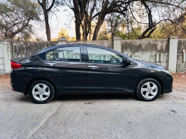 https://images10.gaadi.com/usedcar_image/4607607/original/0729b53dfa6df1f17c5abccc1e74c09d.jpg?imwidth=6401
