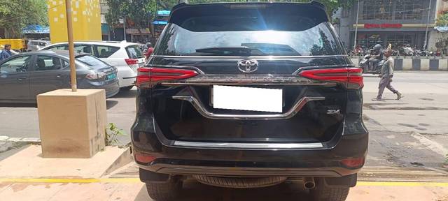https://images10.gaadi.com/usedcar_image/4607612/original/processed_60c89b354dbf091fa5b294b6101d05c8.jpeg?imwidth=6401