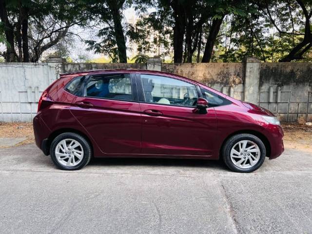 https://images10.gaadi.com/usedcar_image/4607613/original/5889338688d3b32ffe5fc8e34ed29f8d.jpg?imwidth=6401